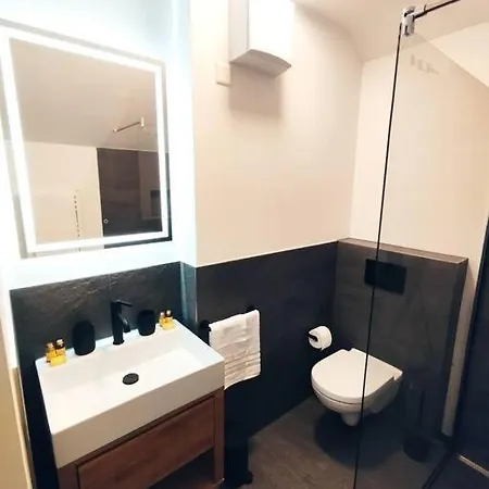 Celerina Retreat - Year Round Adventure Hub * ツェエリーナ