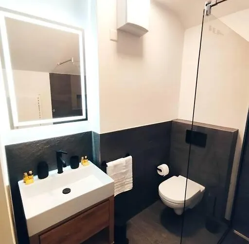 Celerina Retreat - Year Round Adventure Hub * Челерина